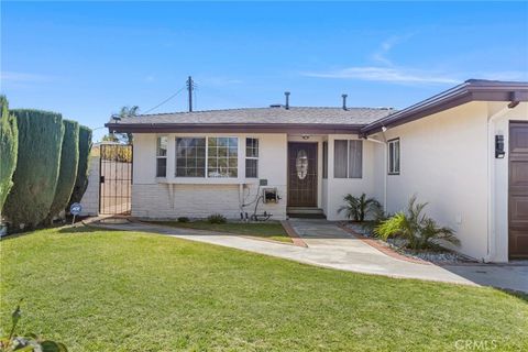 Photo of 12008 Ratner St, North Hollywood, CA 91605 (MLS # SR25265747)