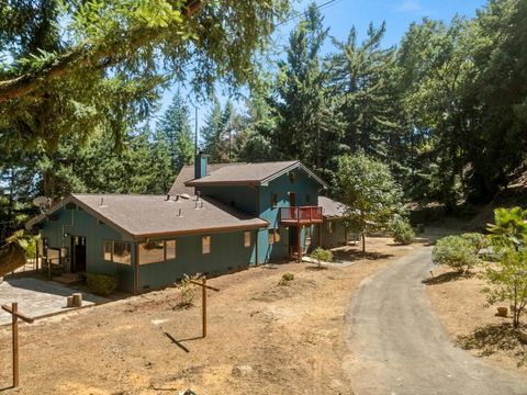 Photo of 19850 Skyline Boulevard, Los Gatos, CA 95033 (MLS # ML82031979)