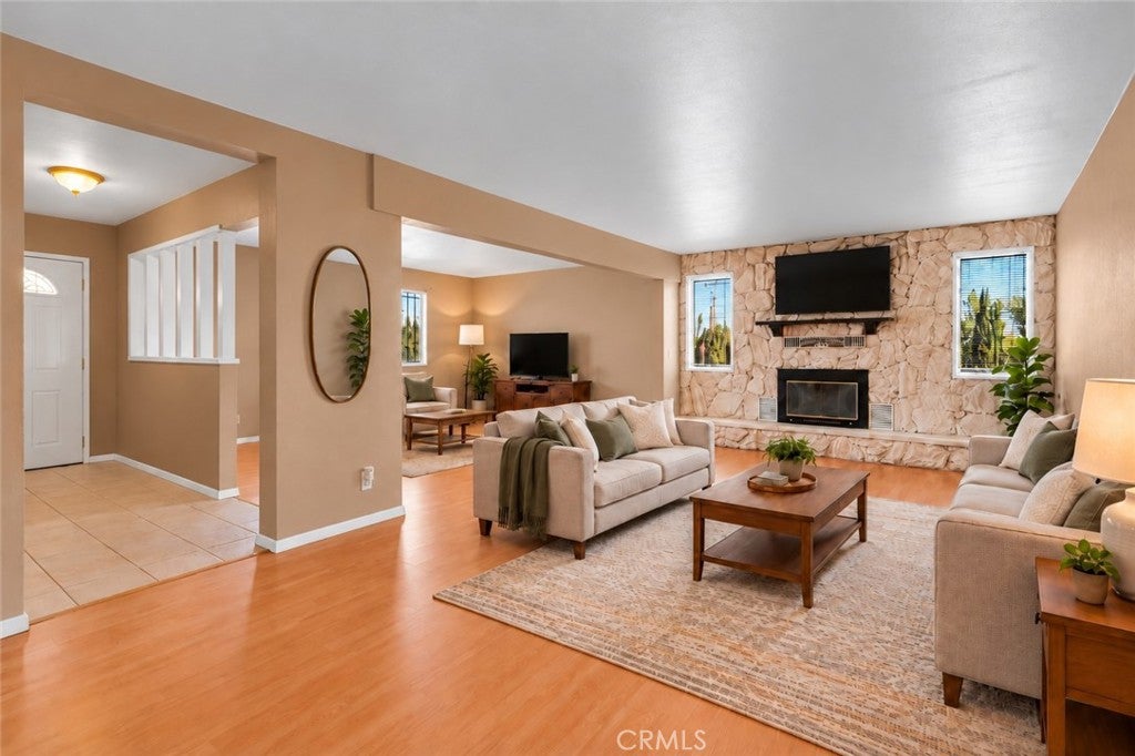 14637 Sequoia