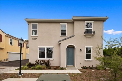 Photo of 11237 Gladhill Road #4, Whittier, CA 90604 (MLS # AR25247445) Photo of 11237 Gladhill Road #4, Whittier, CA 90604 (MLS # AR25247445)