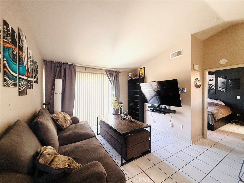 9505 Arlington 77