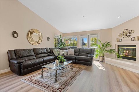 16404 Avenida Venusto E San Diego CA 92128