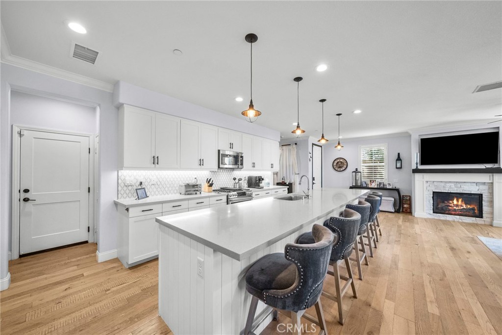 Properties 2 221 Morro 1