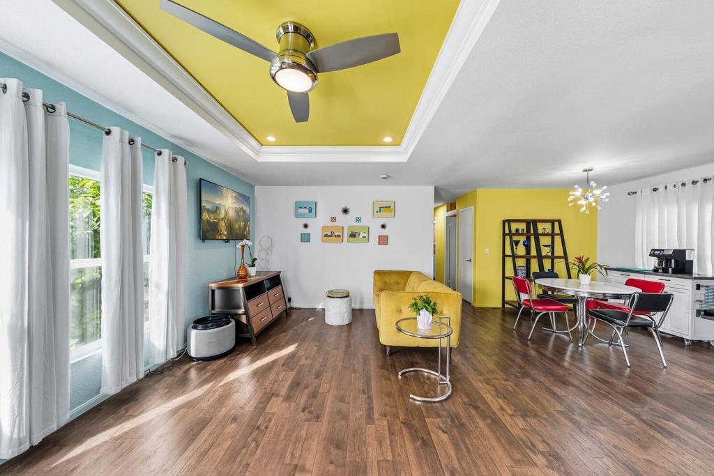 Palm Canyon Mobile C - Manufactured In Park