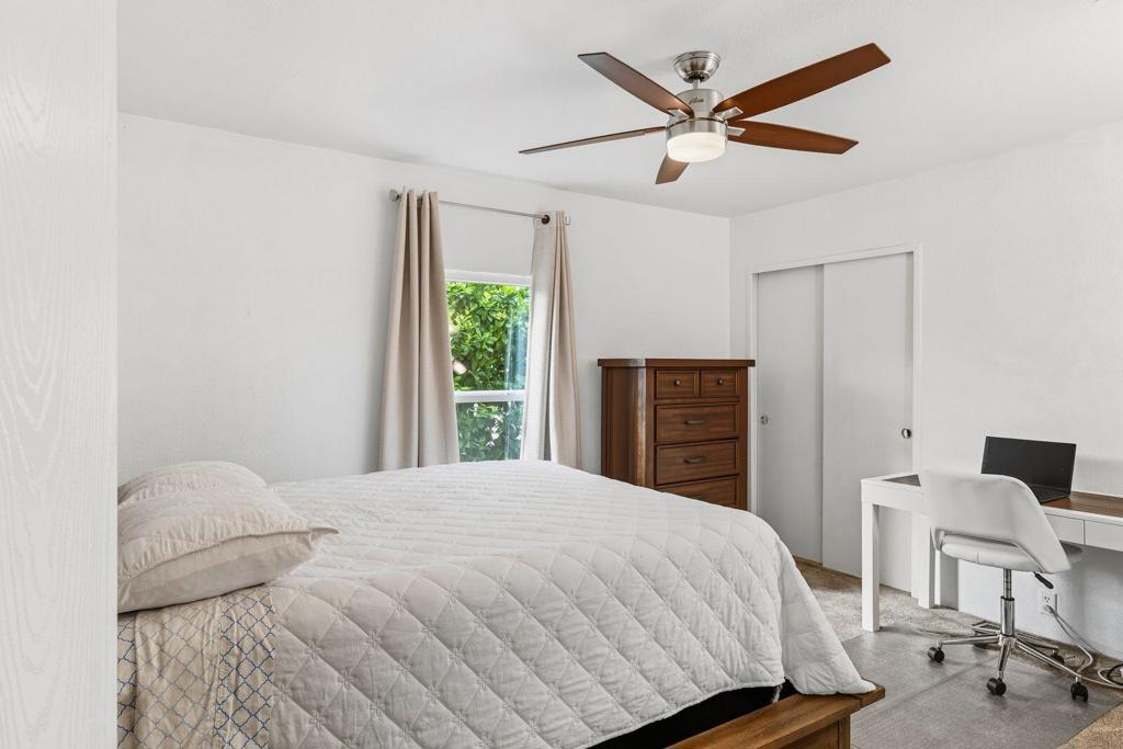 Palm Canyon Mobile C - Manufactured In Park