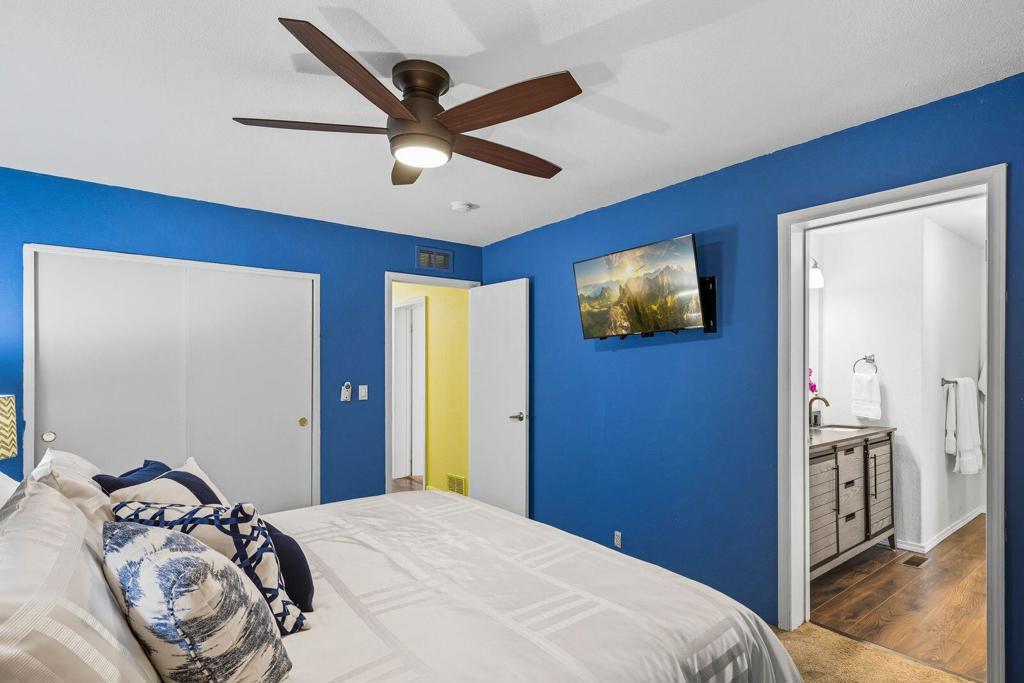 Palm Canyon Mobile C - Manufactured In Park