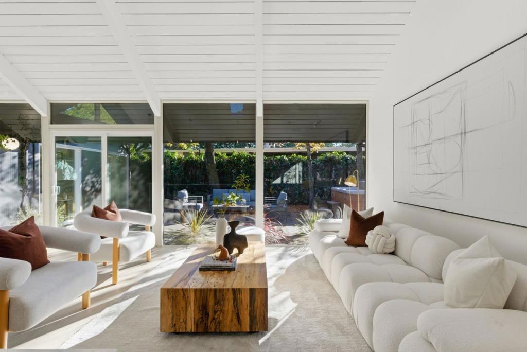 2212 Juniperberry Drive