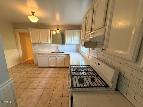 Tiny photo for 916 Poli Street, Ventura, CA 93001 (MLS # V1-38007)