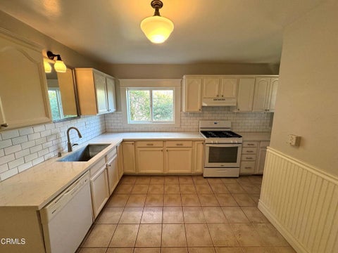 Tiny photo for 916 Poli Street, Ventura, CA 93001 (MLS # V1-38007)