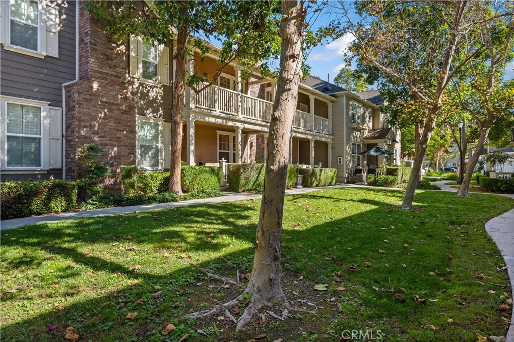 6 Lynde Street