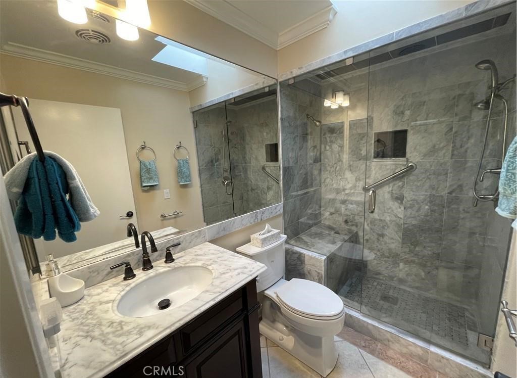 2390 Via Mariposa W 3C