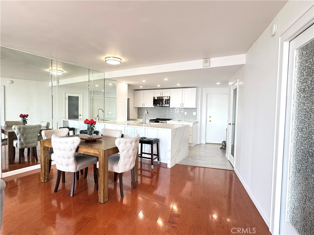 700 E Ocean Boulevard 2801