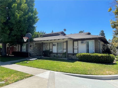 2732 West Orion Ave Santa Ana CA 92704