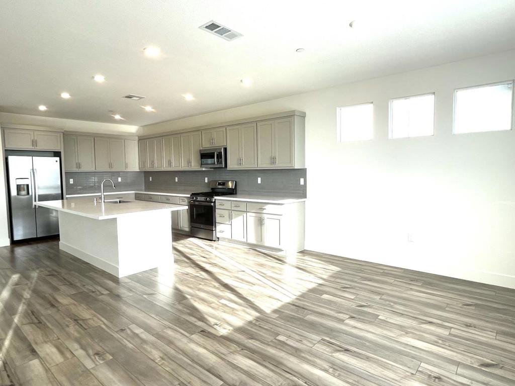 5458 Majano Way