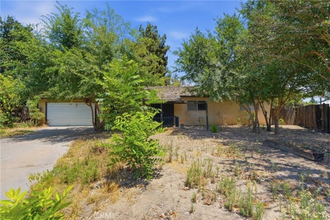 Photo of 1924 S Tipton Court, Visalia, CA 93292 (MLS # PI26122255)