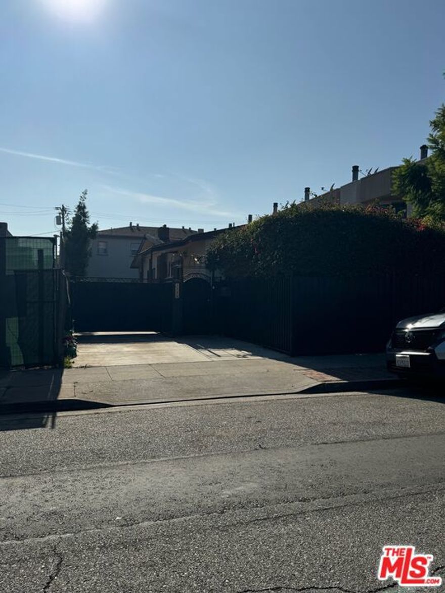 Beautifully updated 2 bedroom 2 bathroom unit just south of Wilshire! Features hardwood floors, high-quality appliances, fresh paint, brand new bathroom, windows, window coverings, & other nice touches throughout! Must see! Good closet space. 1-car parking included. Approx 1000 sq ft. Laundry onsite. Separate entrance for one of the bedroom and bath suits. Perfect for roommates. Each bedroom comes with its own bathroom. Just south of Wilshire, easy stroll to Bristol Farms, Erehwon Market and lots of trendy shops and restaurants on Santa Monica Blvd. or Wilshire! Easy bike ride to the beach.  One year lease minimum.  Water, trash, sewer, and 1 parking spot. You can't beat this location - must see!