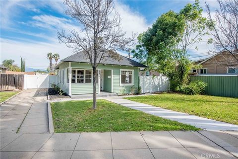 Photo of 1107 W Grand Avenue, Corona, CA 92882 (MLS # IG26055546)