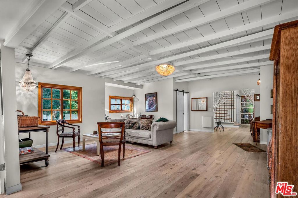 2452 Horse Shoe Canyon Road