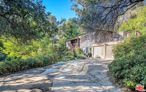 2452 Horse Shoe Canyon Road Los Angeles CA 90046