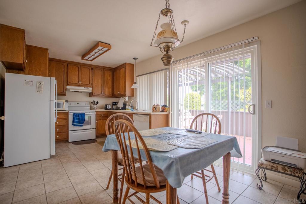 16511 Caminito Vecinos 64