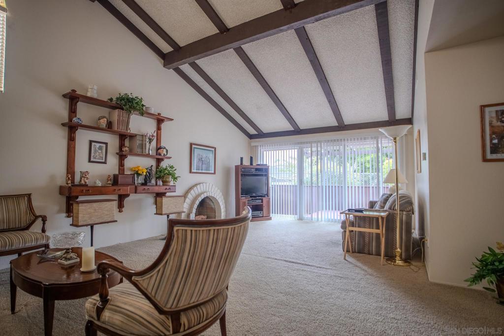 16511 Caminito Vecinos 64