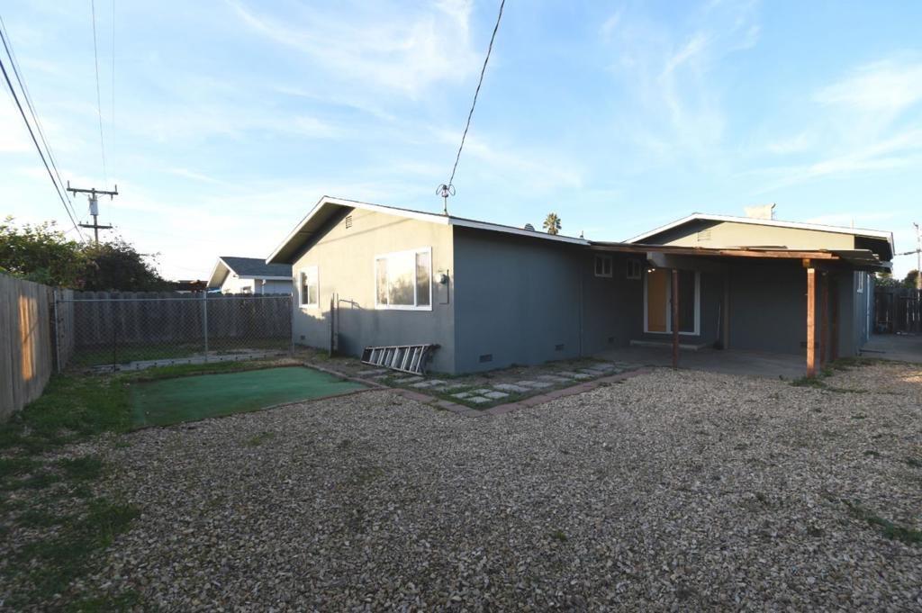 Photo of 522 E Alvin Drive, Salinas, CA 93906 (MLS # ML82029747)
