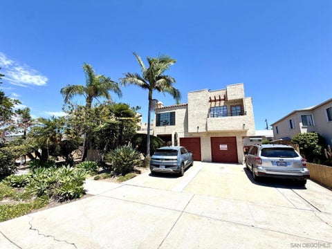 Photo of 4671 HAMILTON ST ST #8, San Diego, CA 92116 (MLS # 260017965SD)