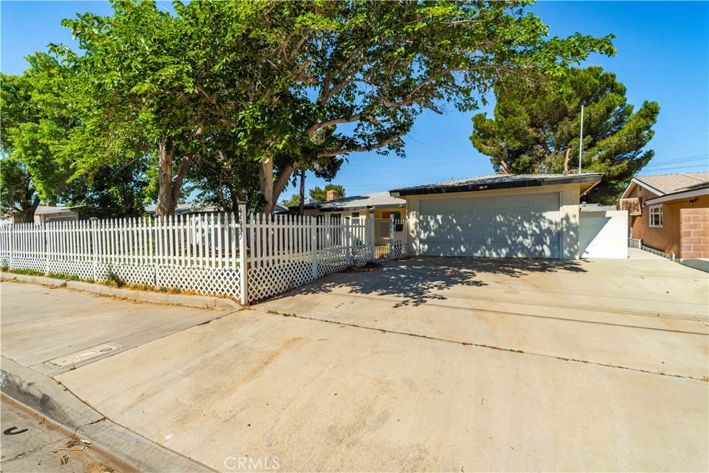 44937 E 5th street
