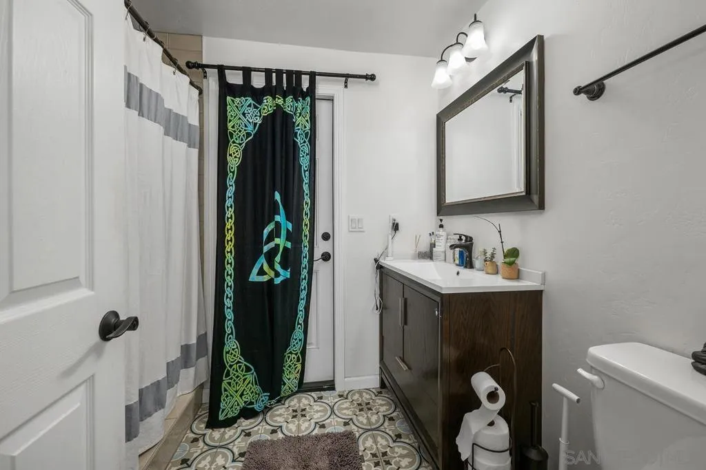 San Diego, California 92109, United States, ,Residential,Active,147736