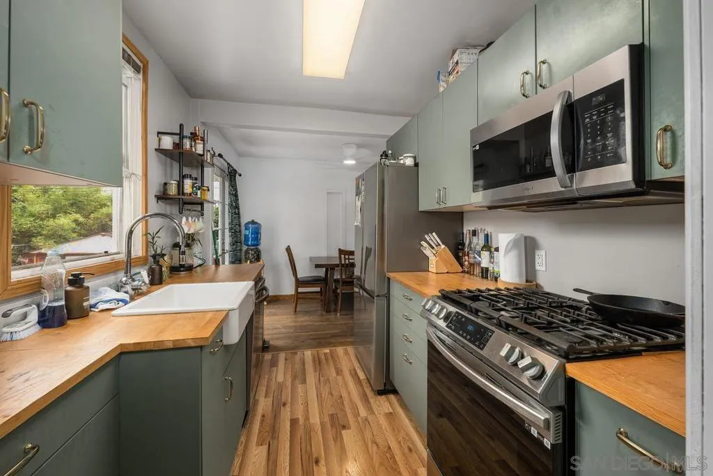 San Diego, California 92109, United States, ,Residential,Active,147736