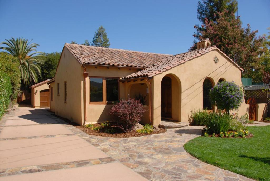 Welcome to this spacious and charming residence located in the beautiful city of Los Gatos. This home offers 2,500 square feet of living space with three bedrooms and three full bathrooms. The well-appointed kitchen is a chef's delight, featuring granite countertops, top-of-the-line appliances such as a dishwasher, exhaust fan, garbage disposal, hood over range, oven range, and refrigerator, ensuring a seamless culinary experience. The interior boasts elegant hardwood and stone flooring, complementing the inviting ambiance of the separate family room and dining area connected to the living room. Warm up by the cozy fireplace during cooler evenings, adding a touch of comfort to your gatherings. For convenience, laundry facilities are situated in the utility room inside the home. The property includes central AC and central forced air heating, ensuring year-round comfort. Residents benefit from the Los Gatos Union Elementary School District, providing educational opportunities for young learners. Additional amenities include one garage space and a minimum lot size of 6,344 square feet. Experience the charm and convenience of Downtown Los Gatos living! Daves Avenue Elementary, Fisher Middle and Los Gatos High School