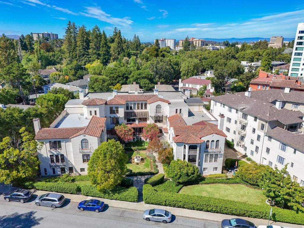 Photo of 212 Eaton Road #1, San Mateo, CA 94402 (MLS # ML82060847)
