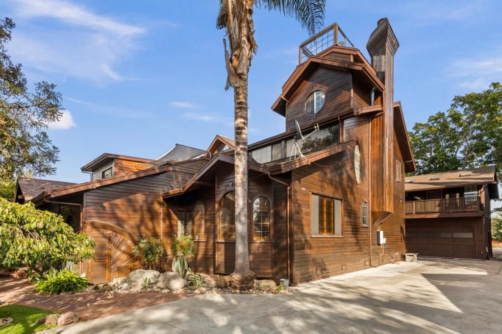 Photo of 2216 Clarke Avenue, East Palo Alto, CA 94303 (MLS # ML82031516)