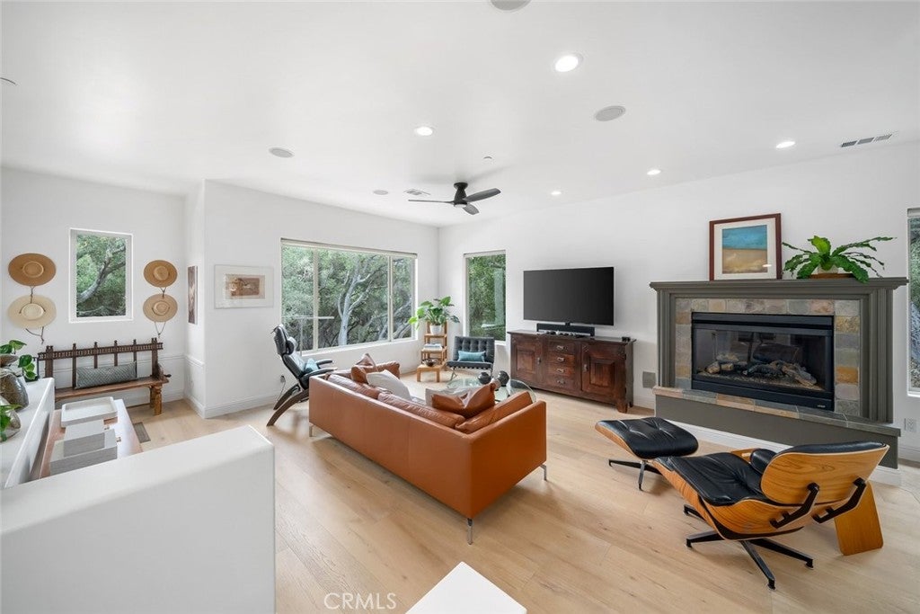 2940 Night Hawk Way
