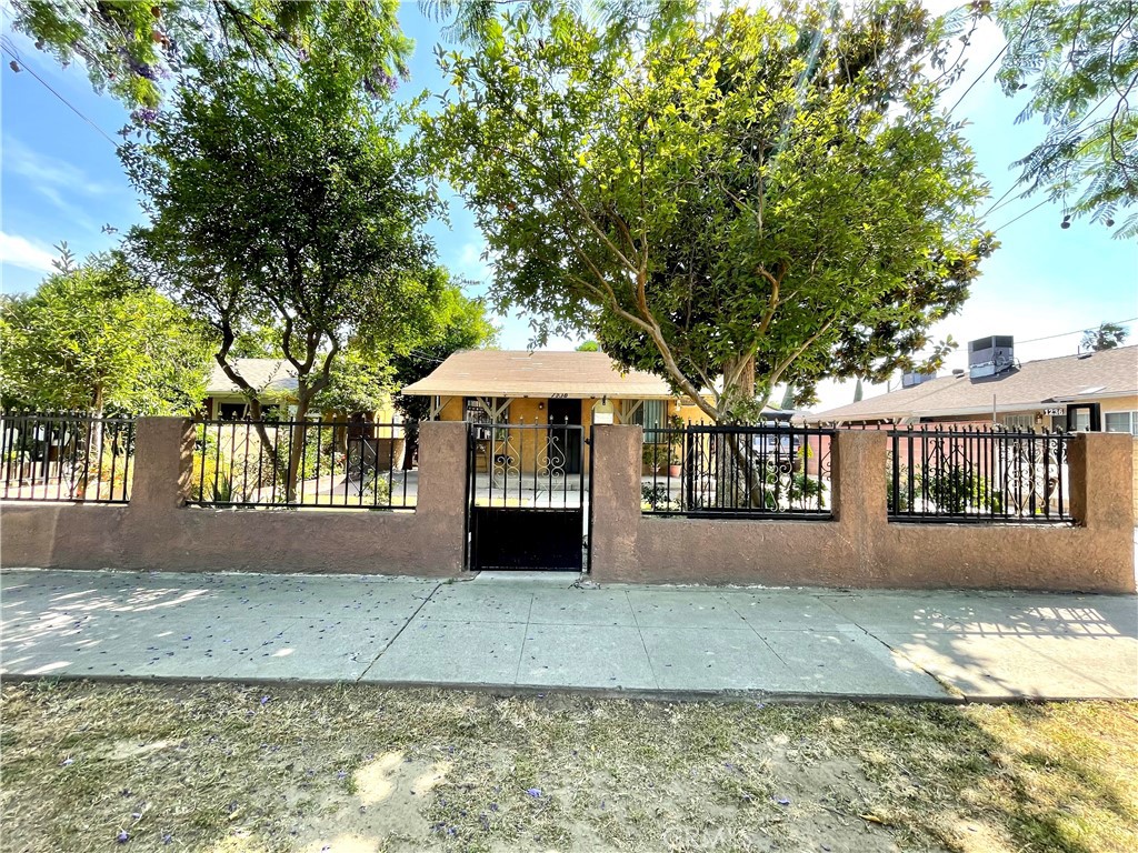 1230 Omelveny Avenue