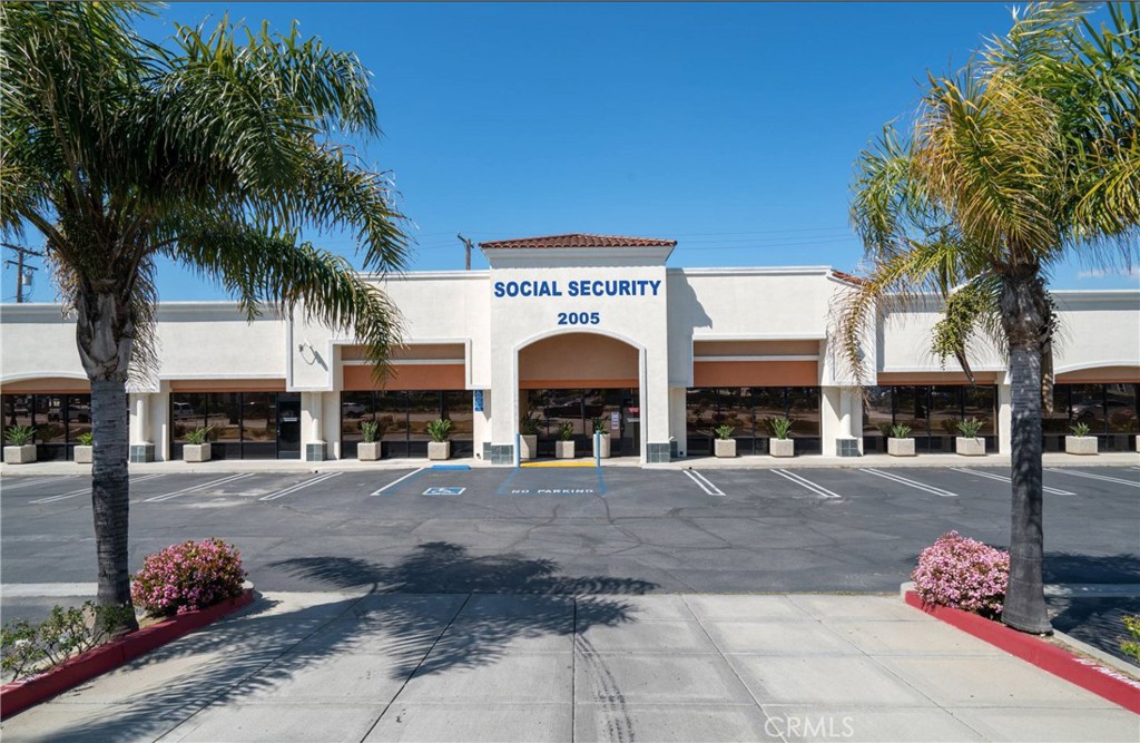 2005 Long Beach Blvd