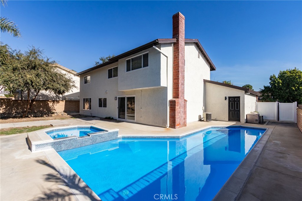 1761 N Coolcrest Avenue