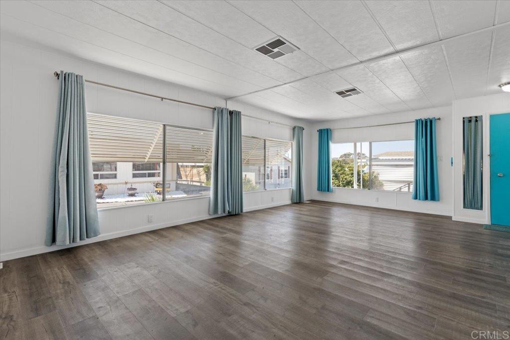 718 Sycamore Avenue 109