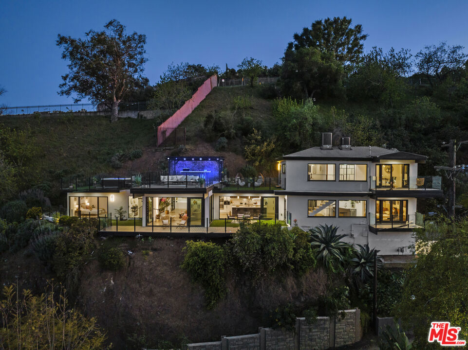 7308 Pacific View Drive