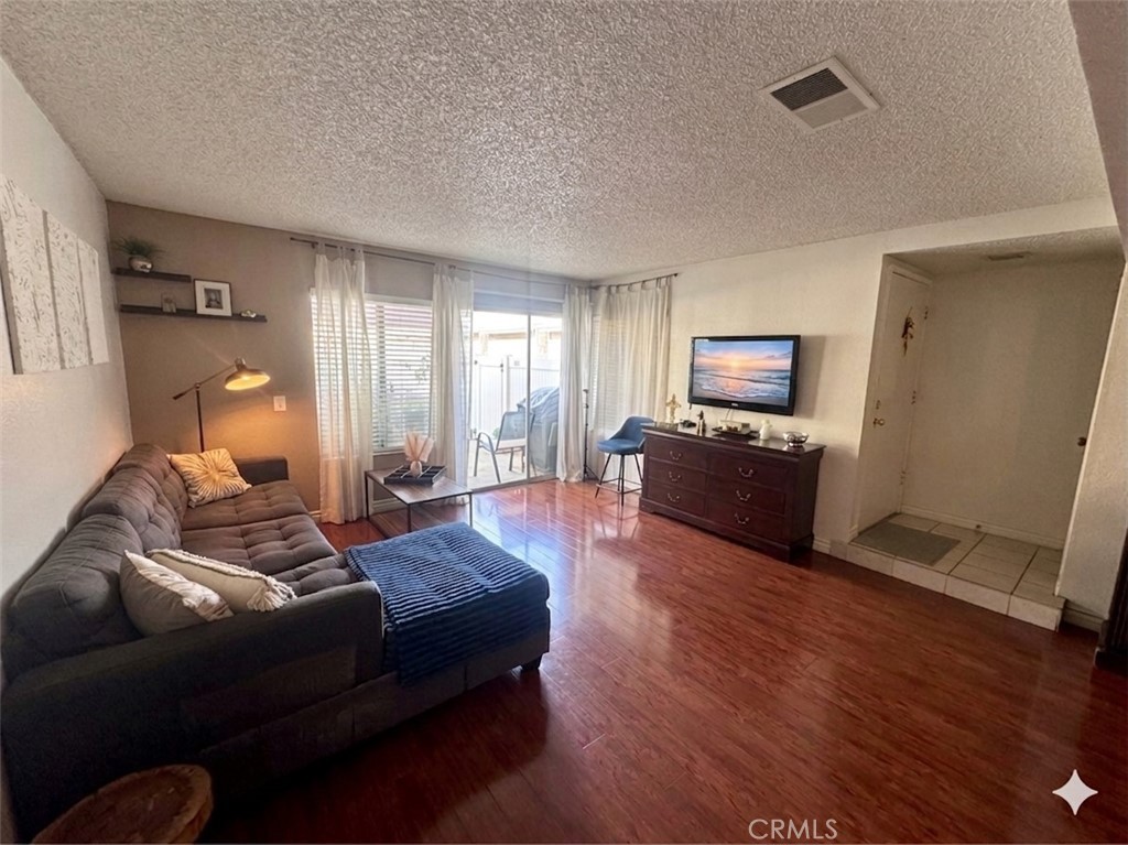 2321 S Magnolia Avenue 6D