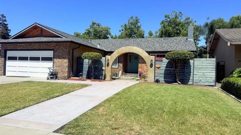 Photo of 3180 Cheshire Drive, San Jose, CA 95118 (MLS # ML82048360)