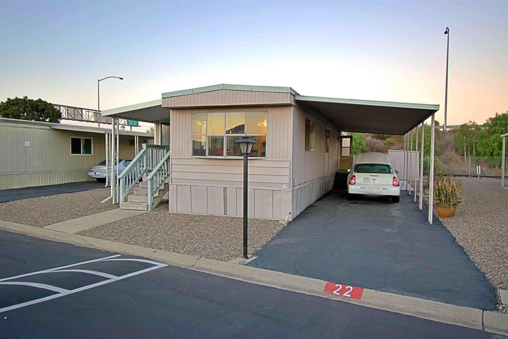 2200 Coronado Avenue 22