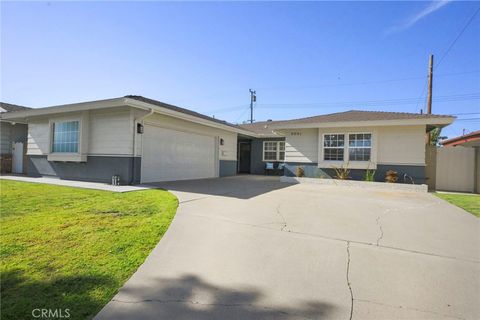 Photo of 6091 Kimberly Drive, Huntington Beach, CA 92647 (MLS # OC26088418)