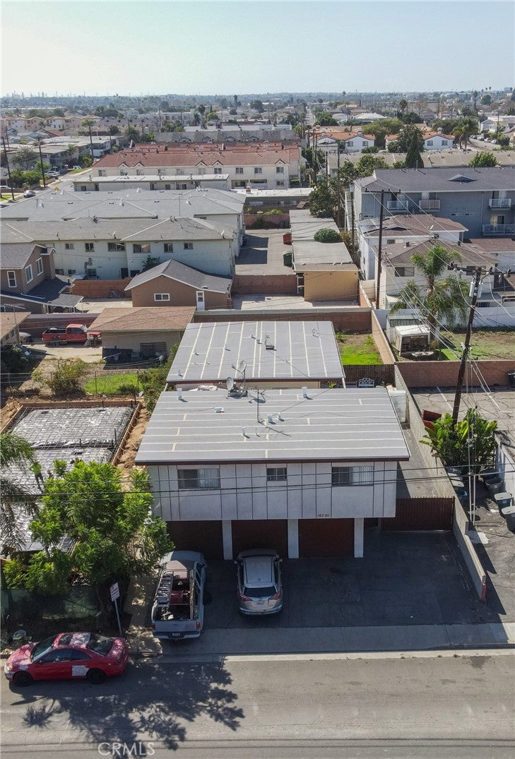 16701 S Berendo
