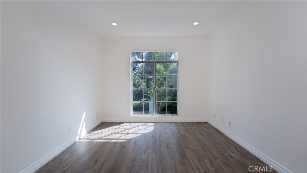 Versailles (VERS) - Residential Lease