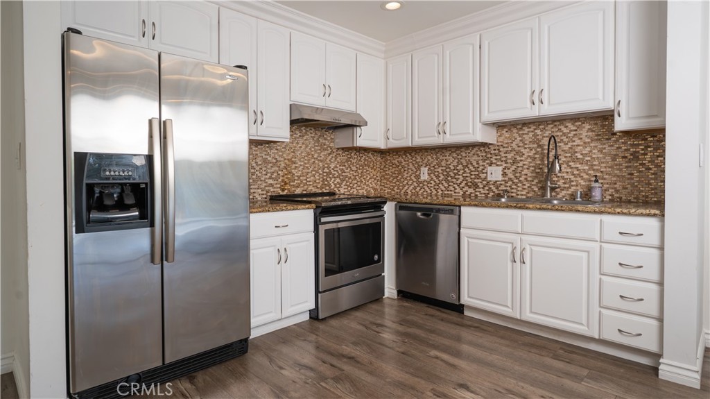 Versailles (VERS) - Residential Lease