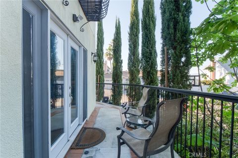 Photo of 7794 Skyhill Drive Dr, Los Angeles, CA 90068 (MLS # SB26089637)