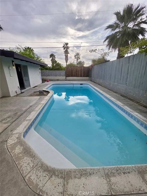 Photo of 37472 Melrose Dr, Cathedral City, CA 92234 (MLS # RS26077869)