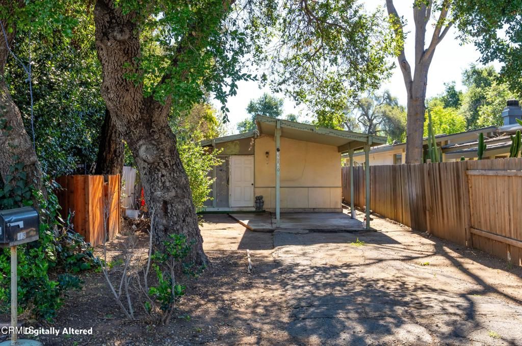 Photo of 120 S Encinal Avenue, Ojai, CA 93023 (MLS # V1-35848)