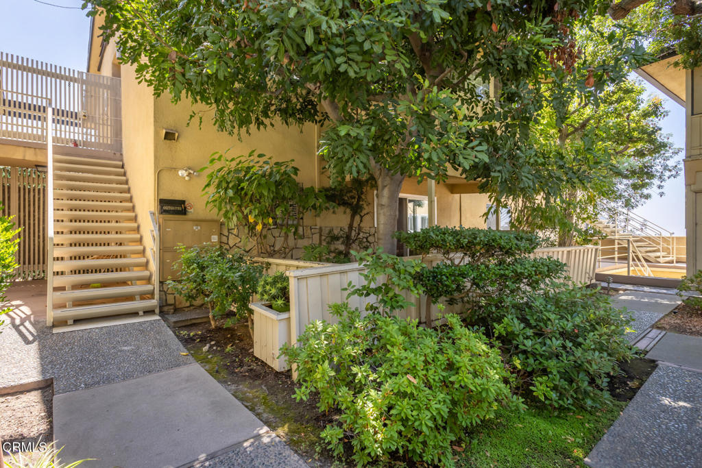 385 Cliff Drive 2